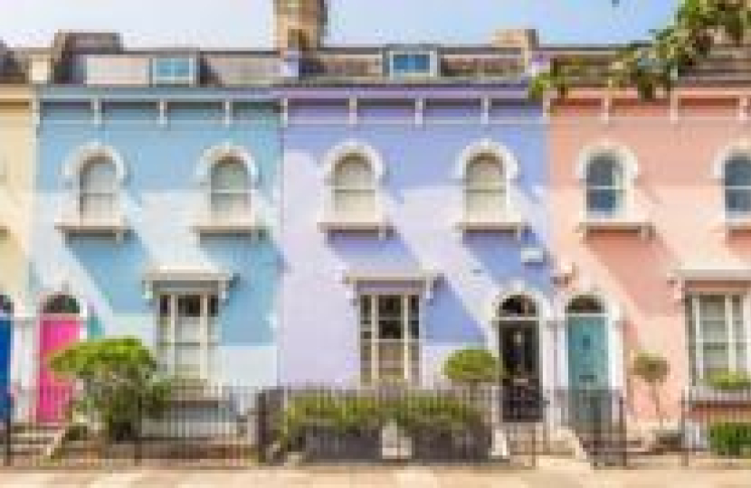 Conservatives force the closure of two asylum hotels 