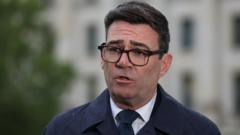 Conservatives Back Police Officers